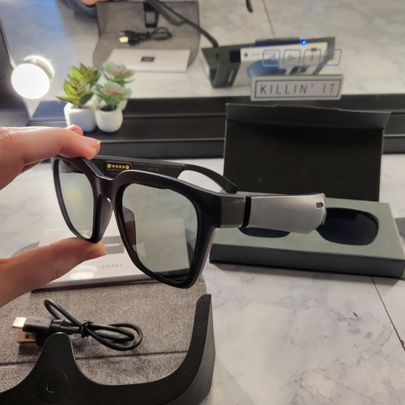 Bose Alto Lenses + case + charger + extra lenses - Picture 3 of 7
